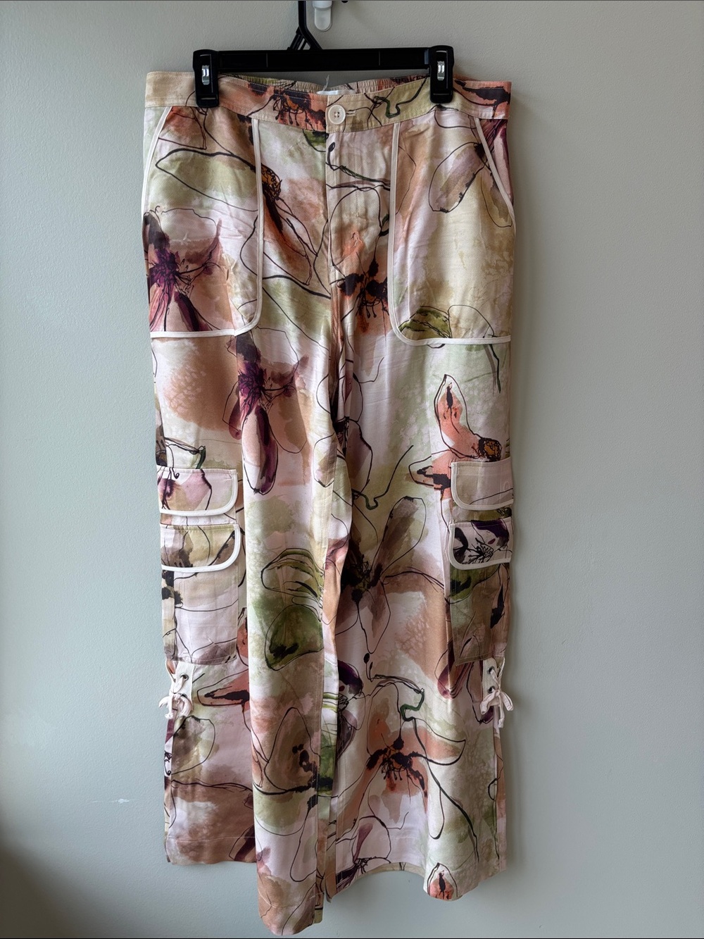 Anthropologie Floral Print pants wide leg in Pink and Green